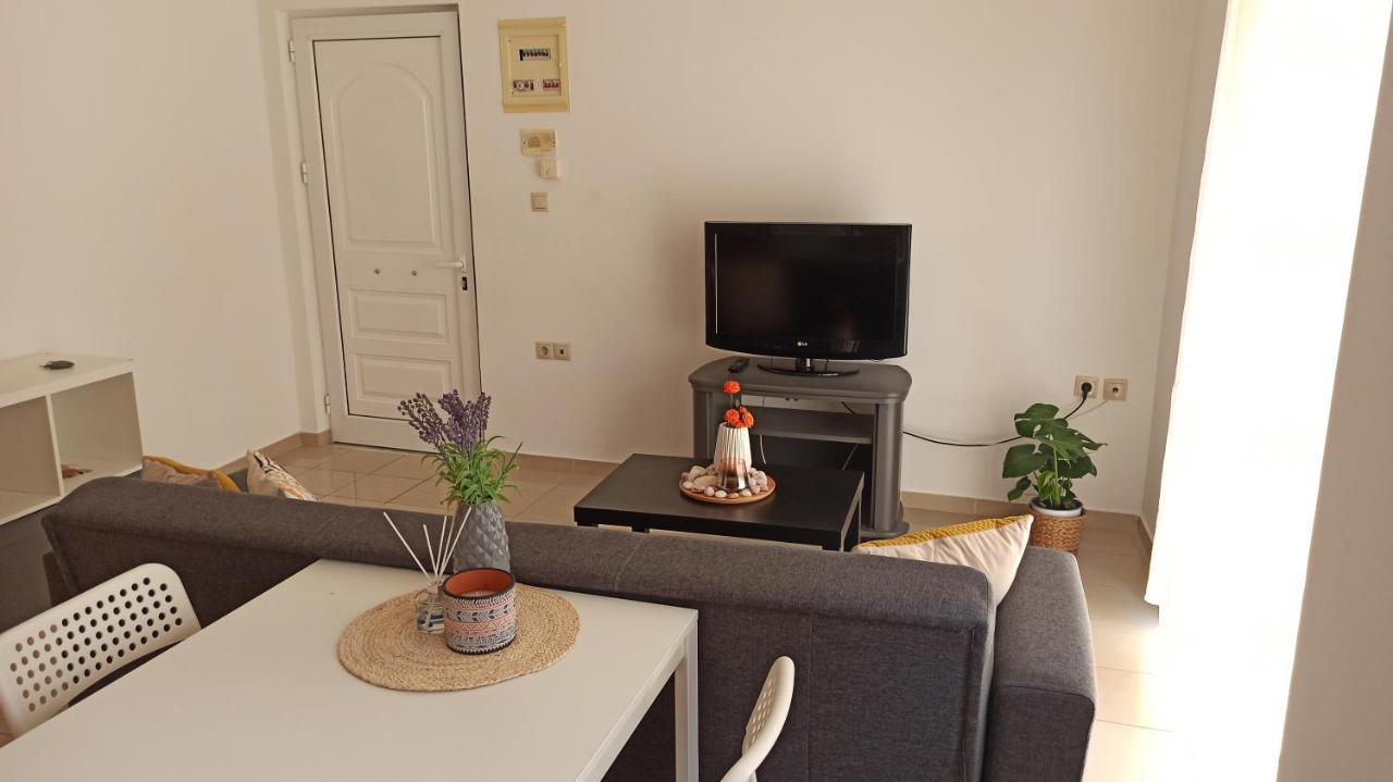 Cozy Flat Close To The Airport/Port And Center Nea Alikarnassos Ngoại thất bức ảnh